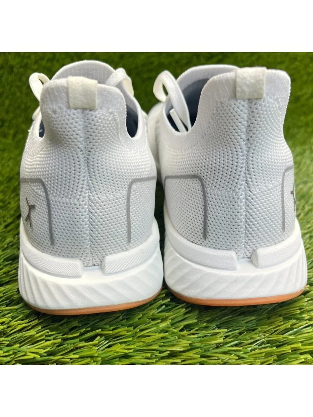Flux Adapt Runner White Gum Womens Size 8 Athletic Walking Knit Shoes Sneakers